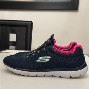 SKECHERS SUMMITS SNEAKERS WOMENS SIZE 8